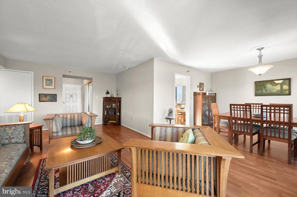 15107 INTERLACHEN DRIVE 2-725