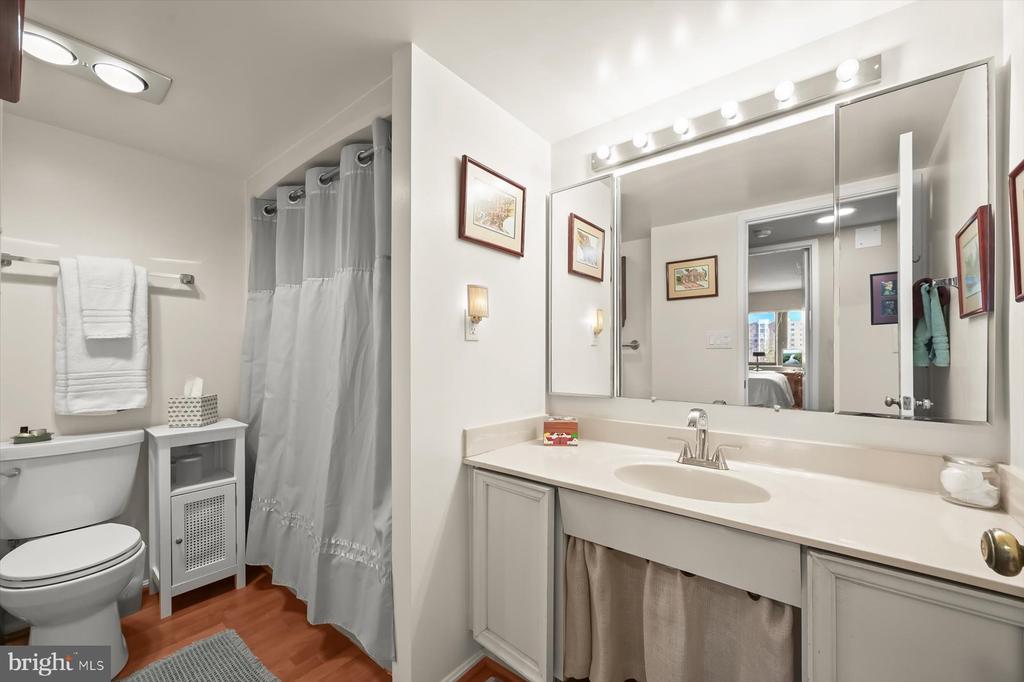 15107 INTERLACHEN DRIVE 2-725