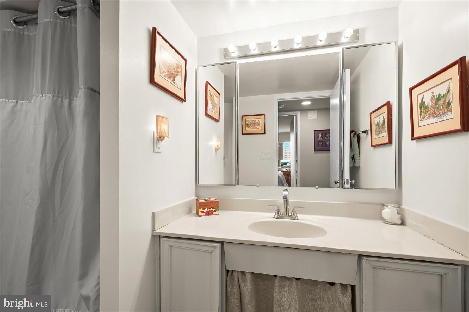 15107 INTERLACHEN DRIVE 2-725