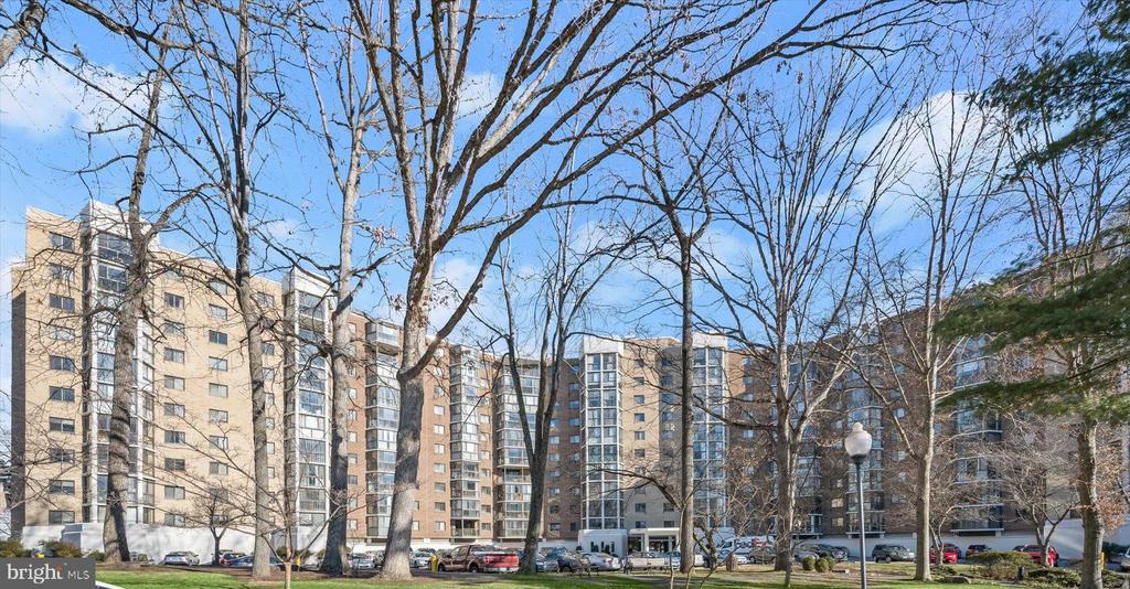 15107 INTERLACHEN DRIVE 2-725