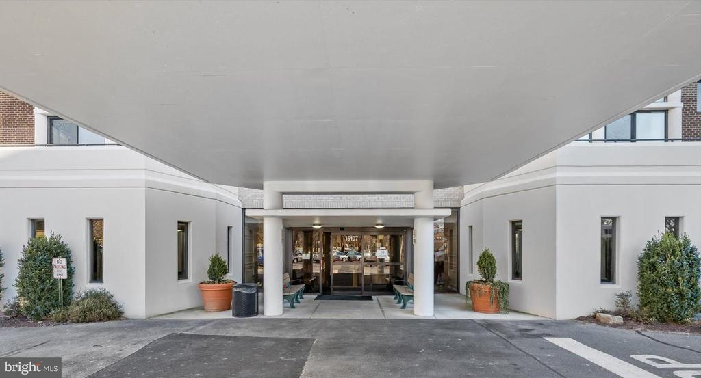 15107 INTERLACHEN DRIVE 2-725