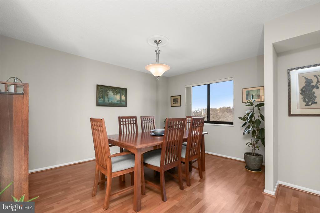 15107 INTERLACHEN DRIVE 2-725