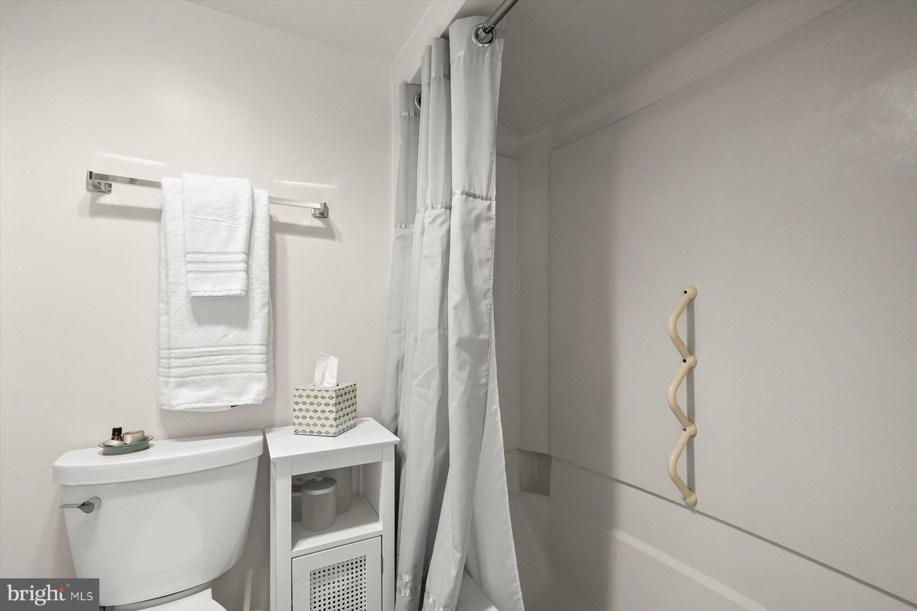 15107 INTERLACHEN DRIVE 2-725