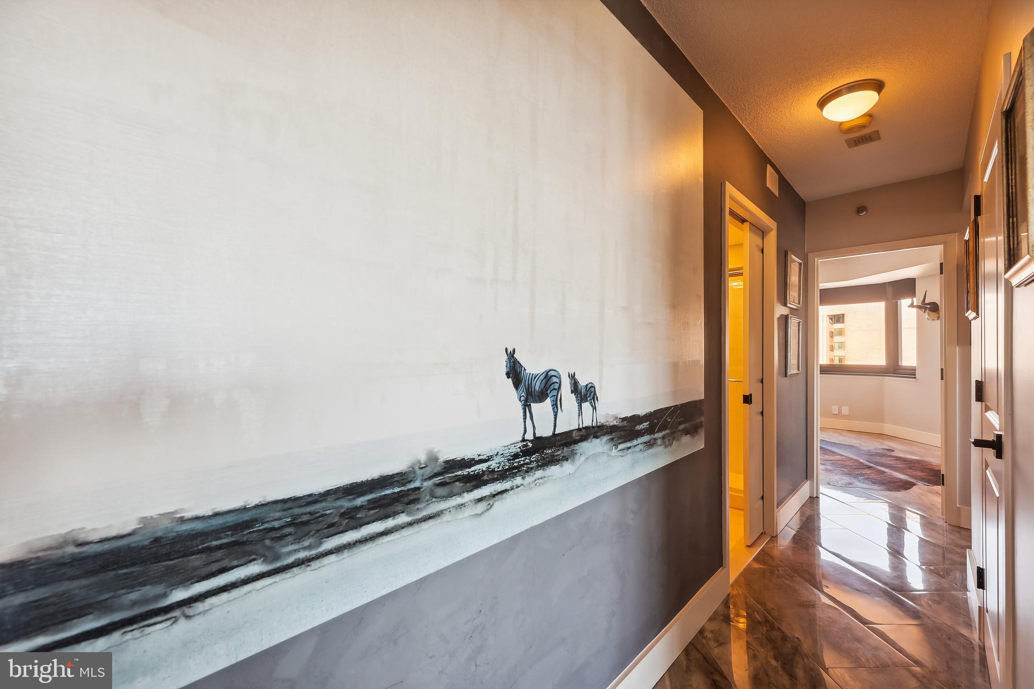 1805 Crystal Dr #906s