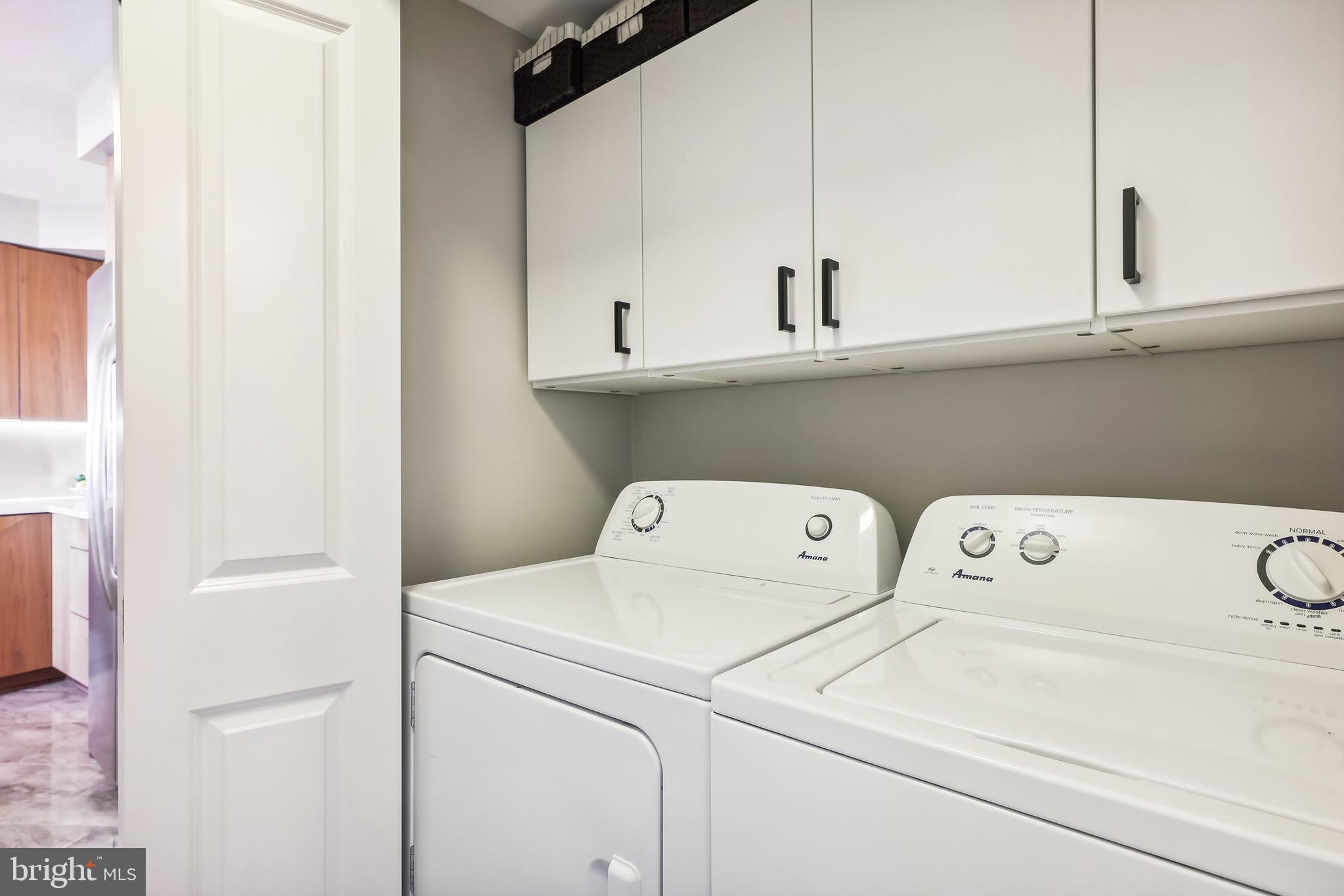 1805 Crystal Dr #906s