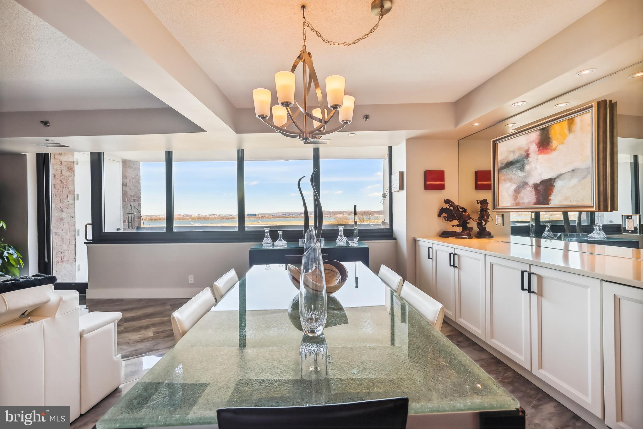 1805 Crystal Dr #906s