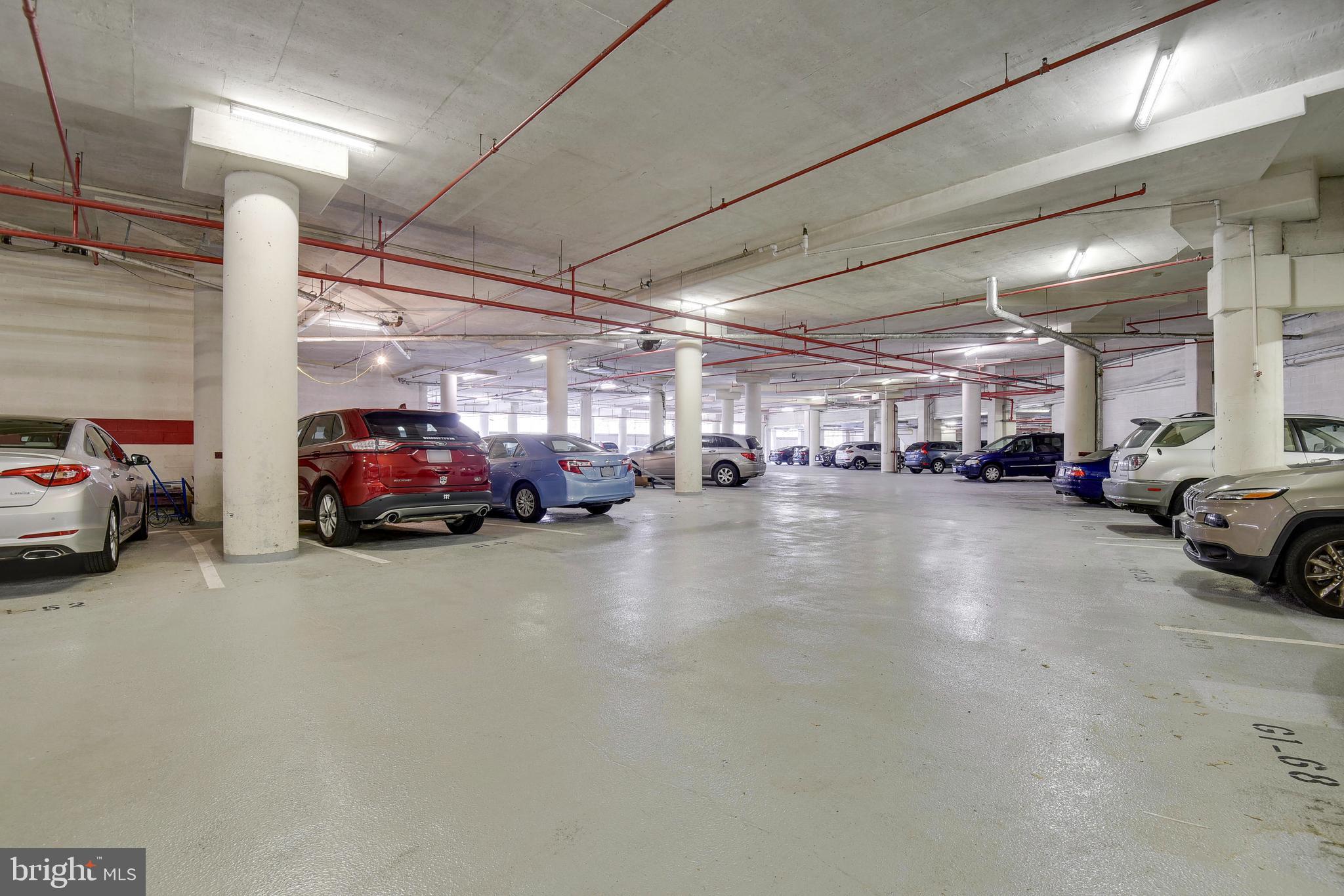 1805 Crystal Dr #906s