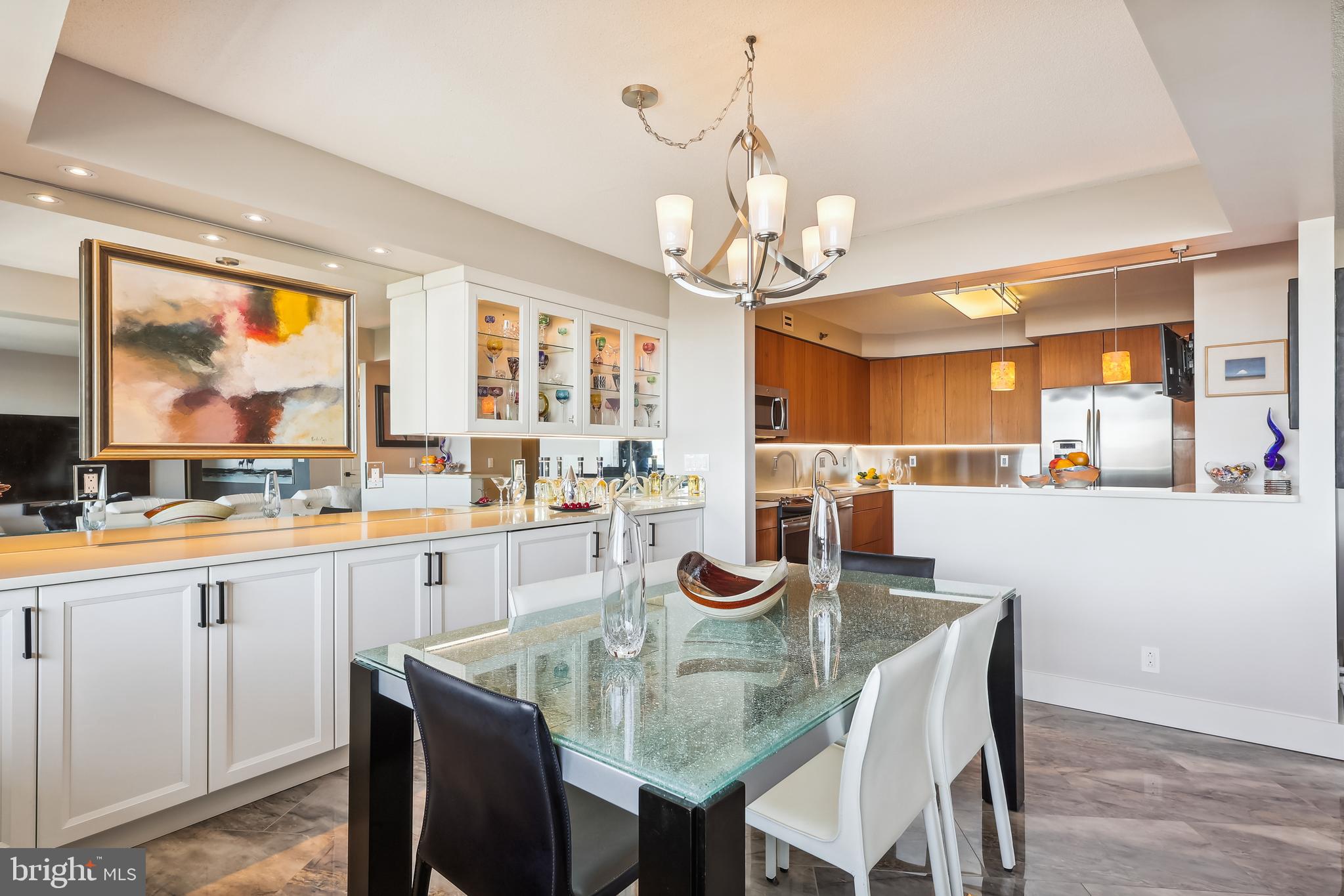 1805 Crystal Dr #906s