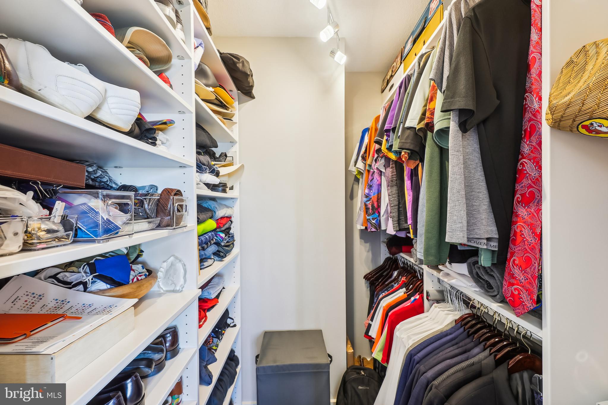 1805 Crystal Dr #906s