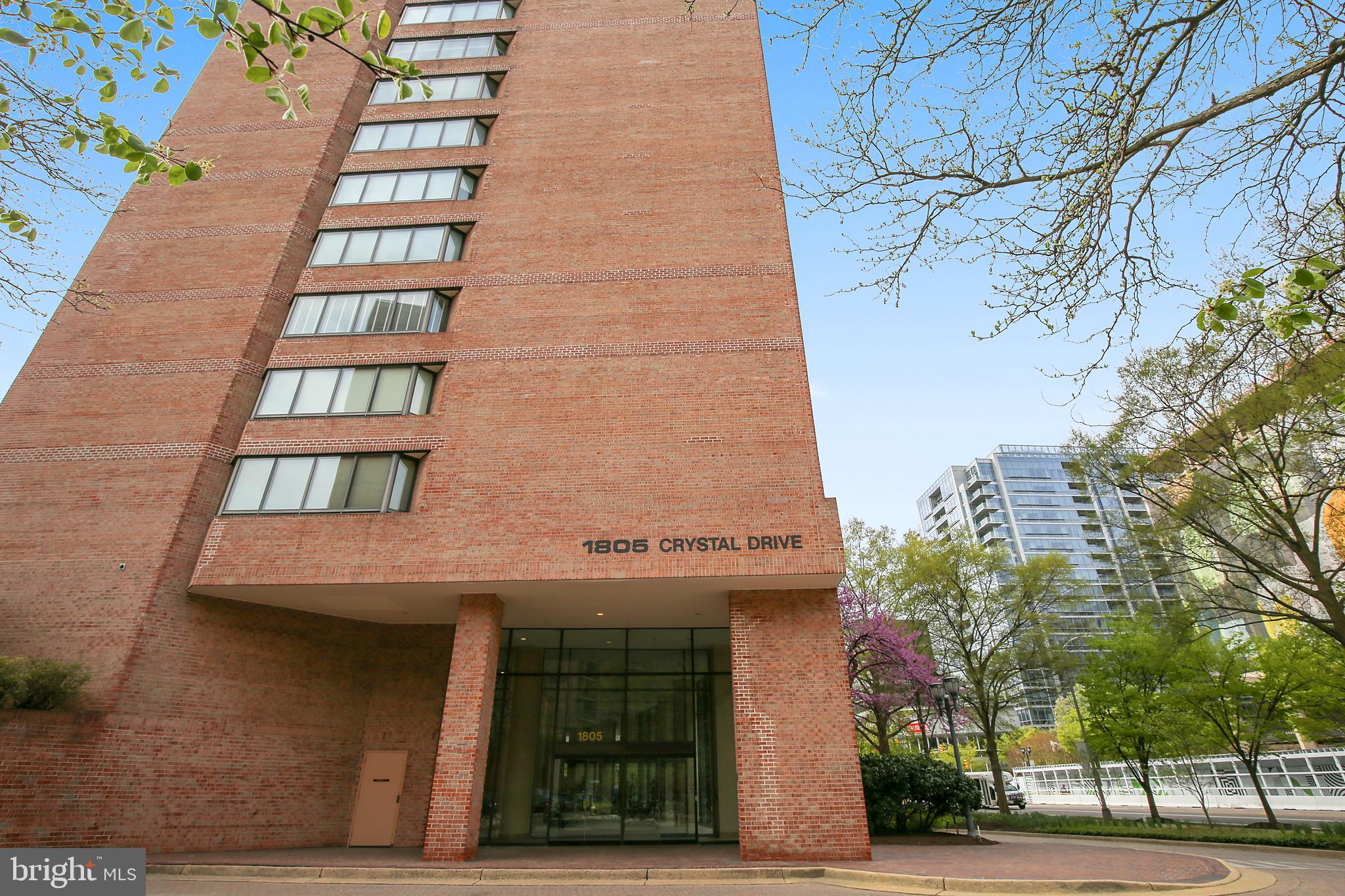 1805 Crystal Dr #906s