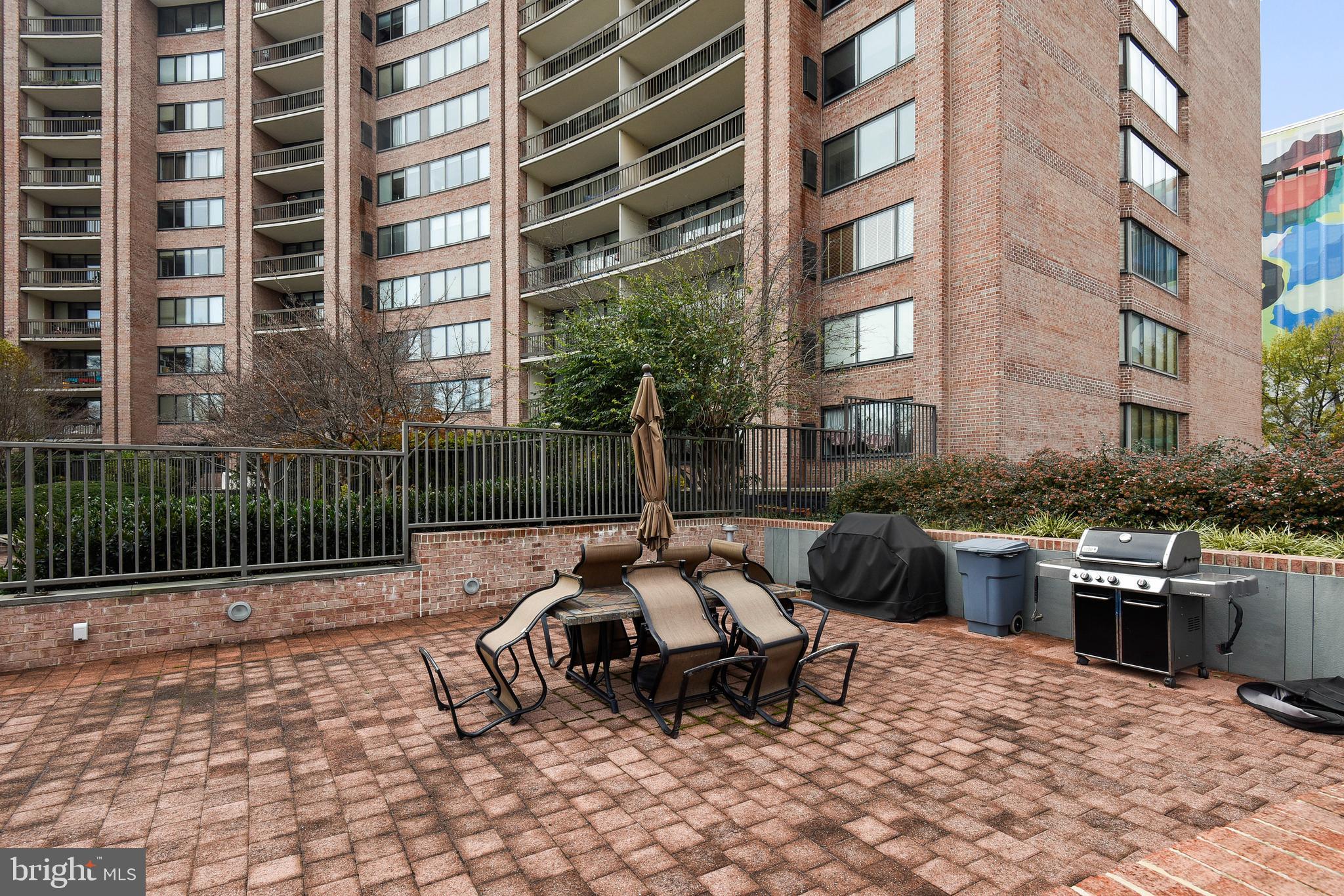 1805 Crystal Dr #906s