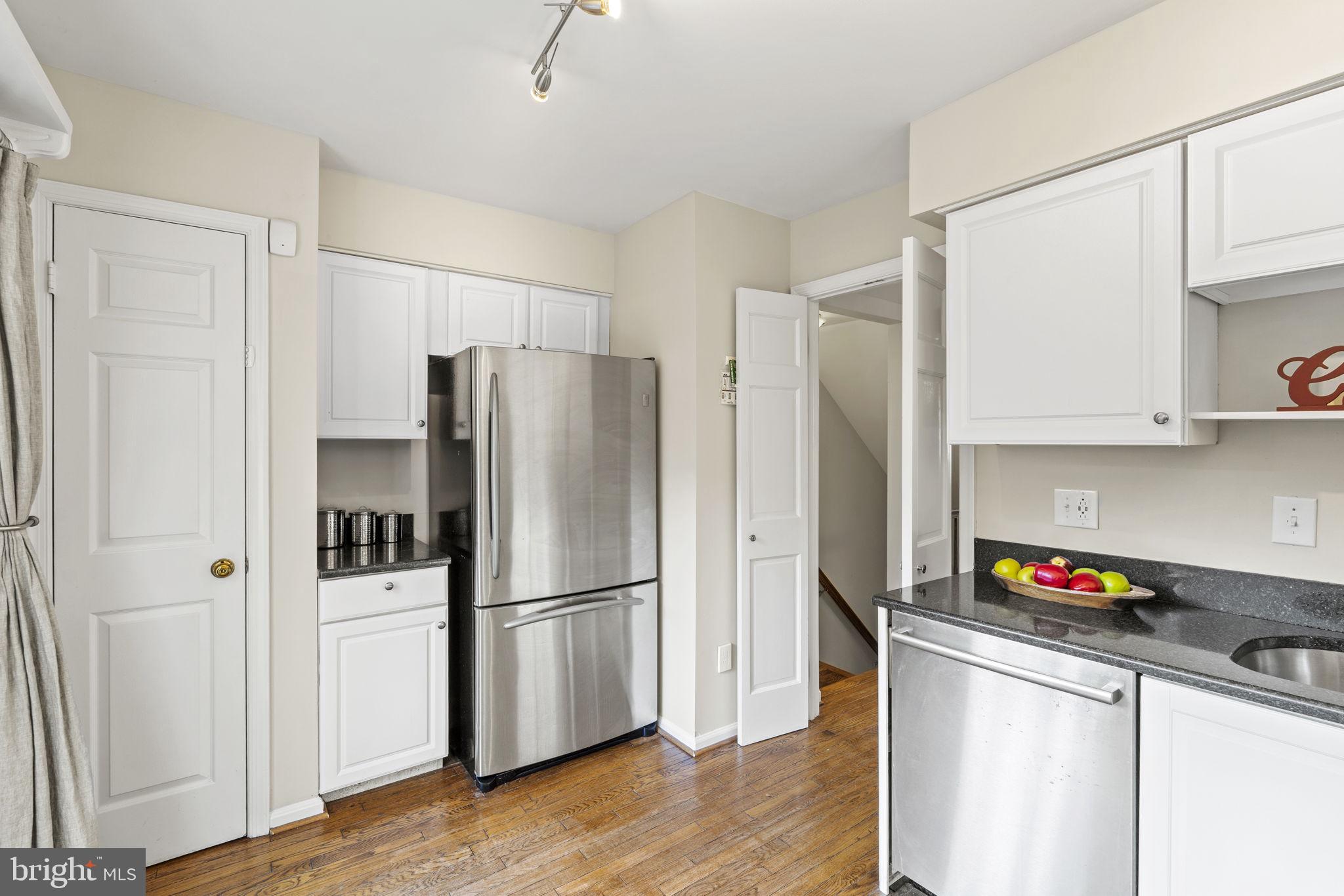505 Colecroft Ct