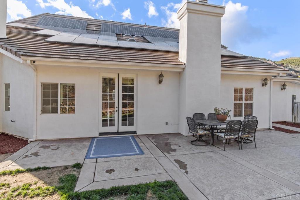 45562 La Cruz Drive