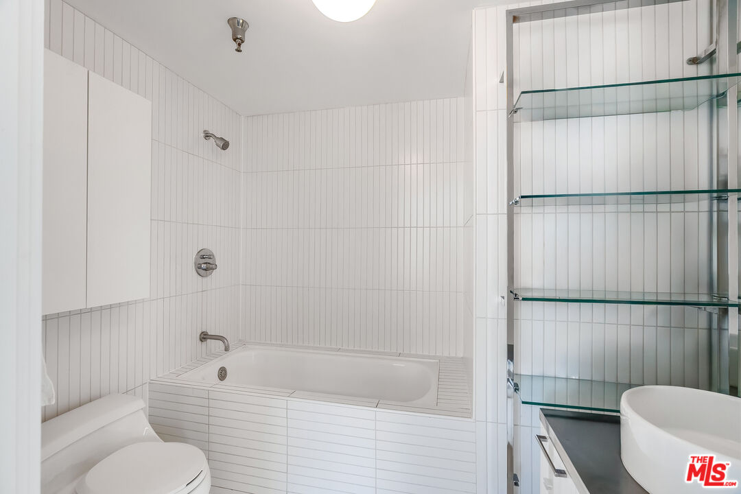 6253 Hollywood Blvd Unit: 901