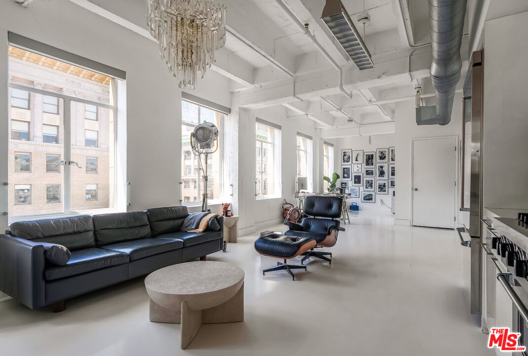 6253 Hollywood Blvd Unit: 901