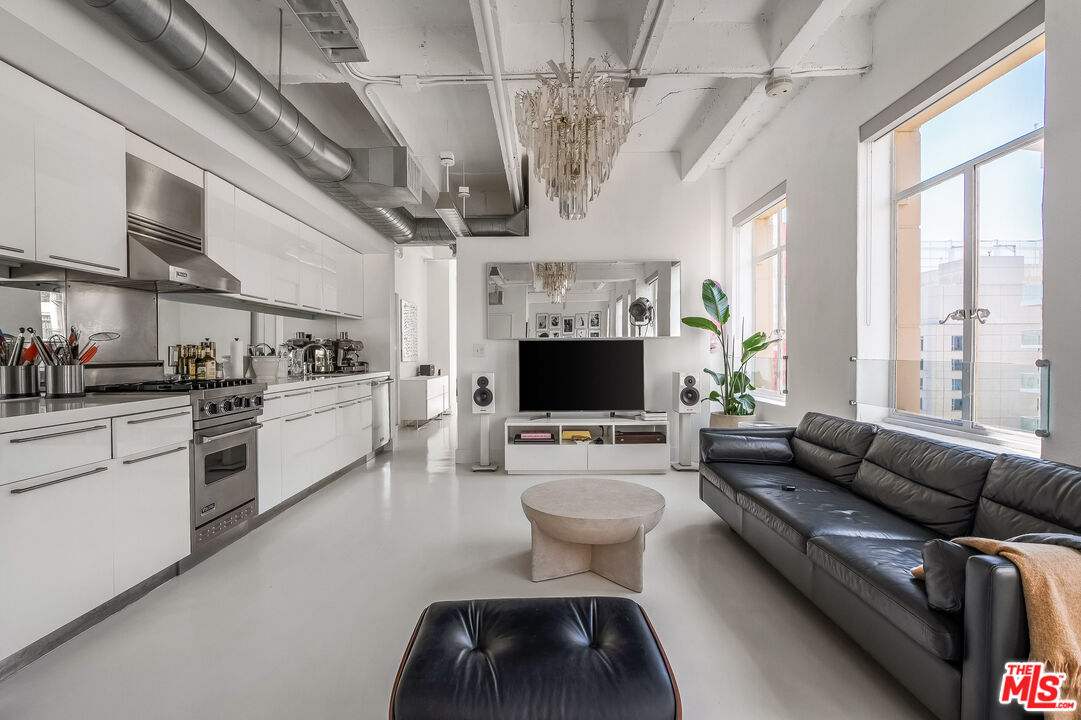 6253 Hollywood Blvd Unit: 901