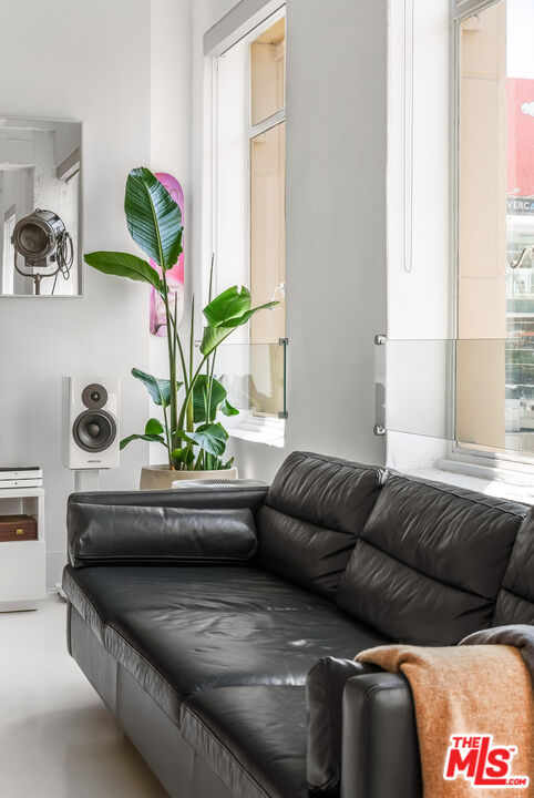 6253 Hollywood Blvd Unit: 901