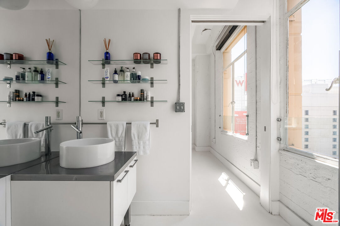 6253 Hollywood Blvd Unit: 901