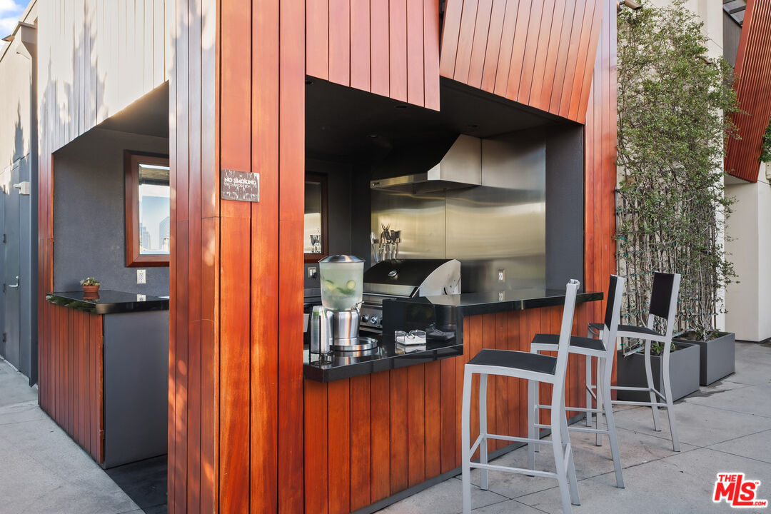 6250 Hollywood Blvd Unit: 11H