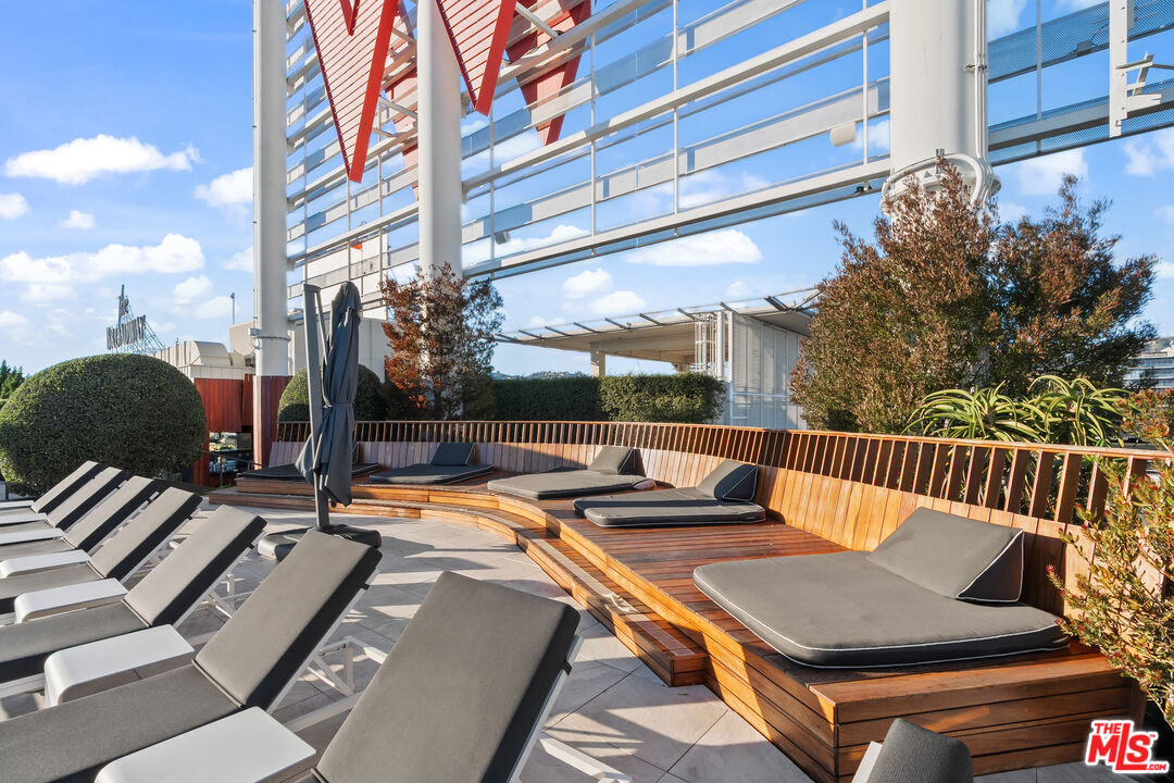 6250 Hollywood Blvd Unit: 11H