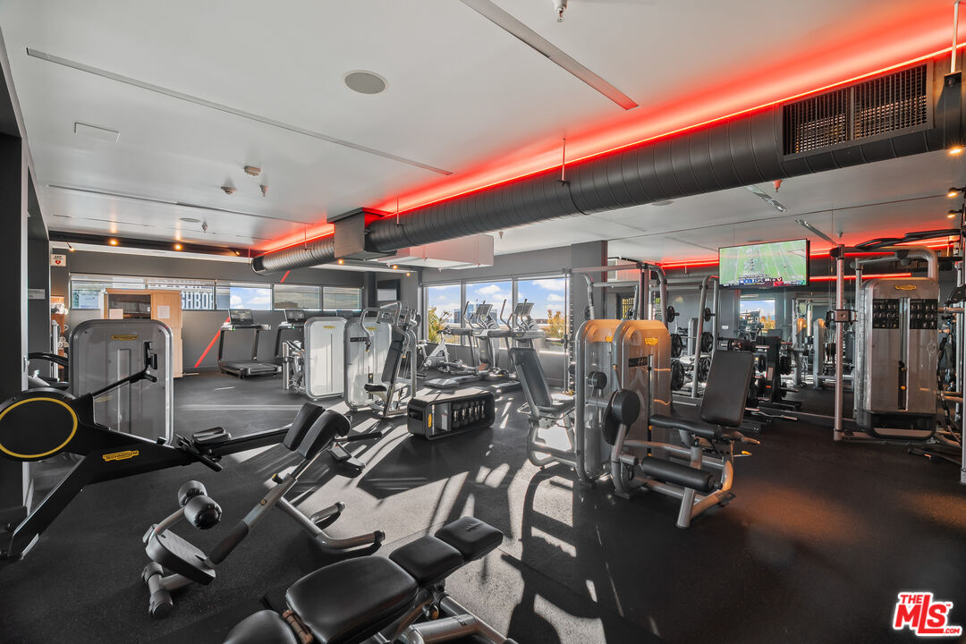 6250 Hollywood Blvd Unit: 11H