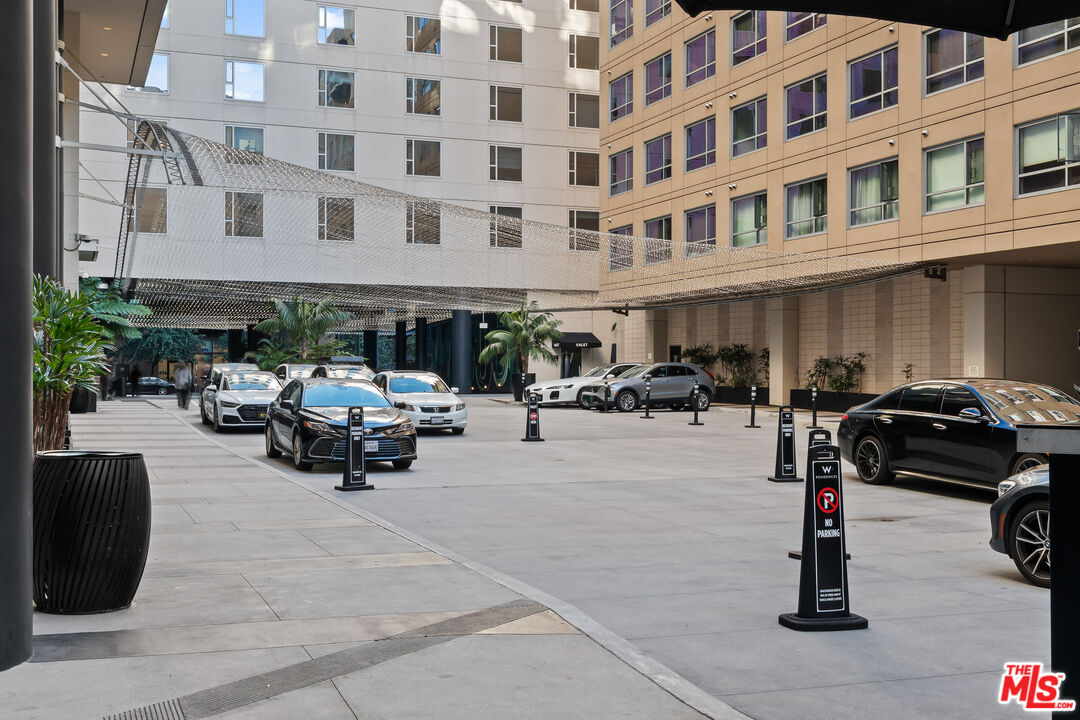 6250 Hollywood Blvd Unit: 11H