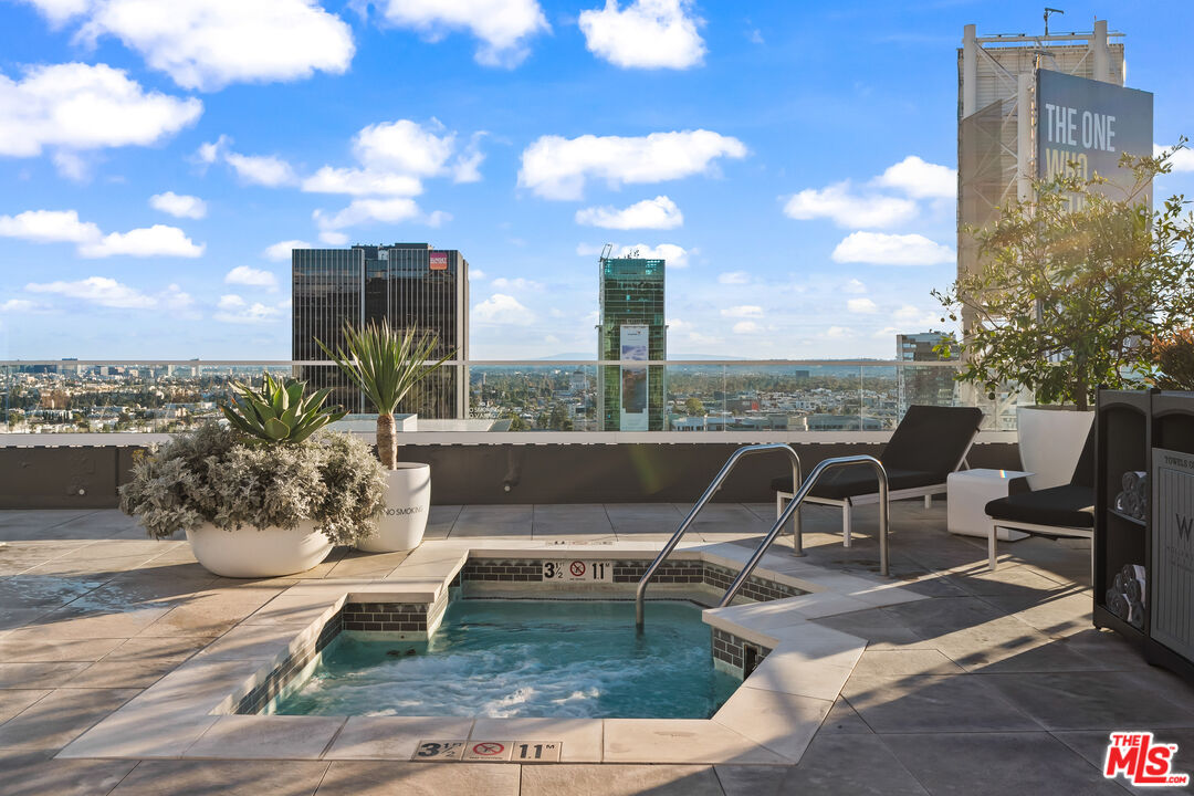 6250 Hollywood Blvd Unit: 11H