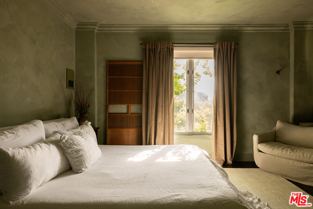 1424 N Crescent Heights Blvd Unit: 34