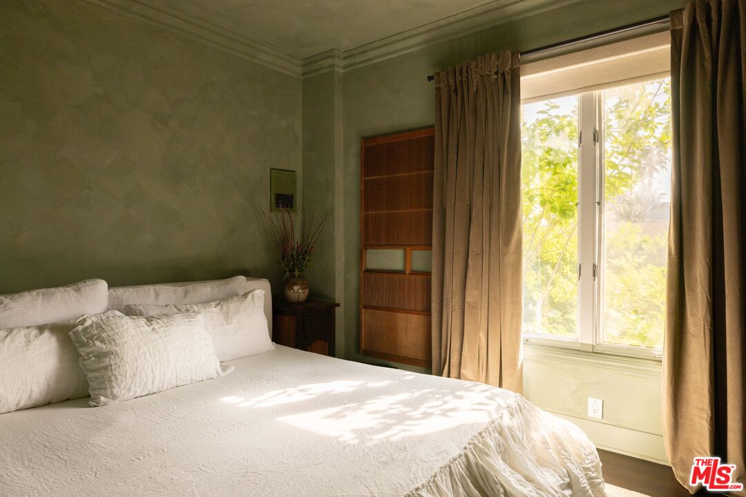 1424 N Crescent Heights Blvd Unit: 34