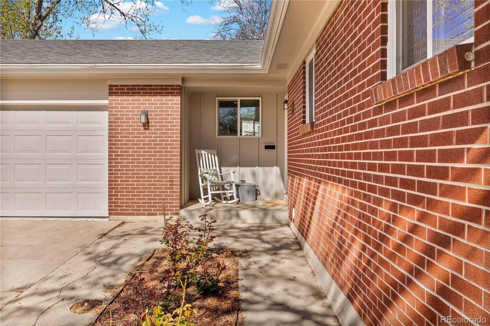 9883 Alamo Drive