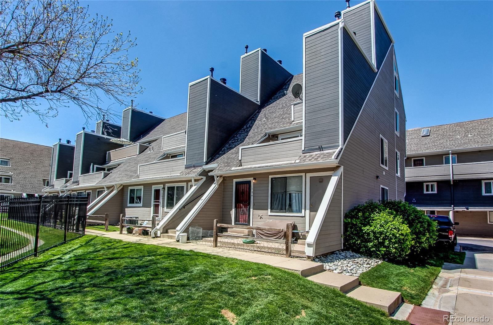 5250 S Huron Way Unit: 10-207