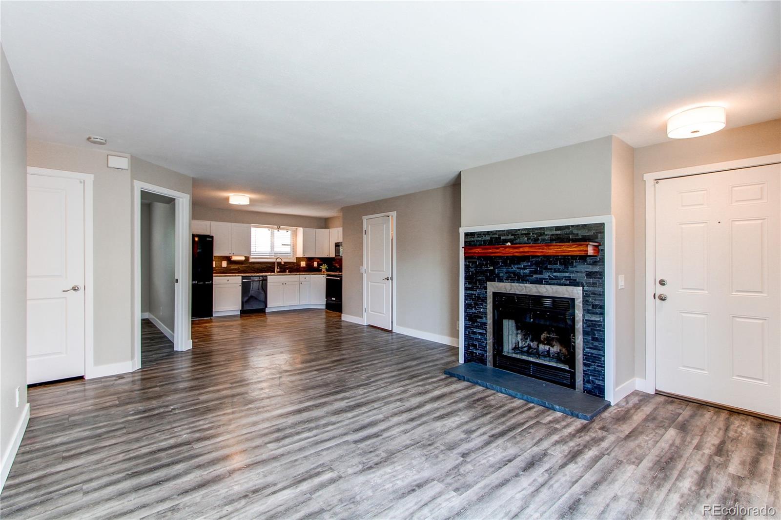 5250 S Huron Way Unit: 10-207