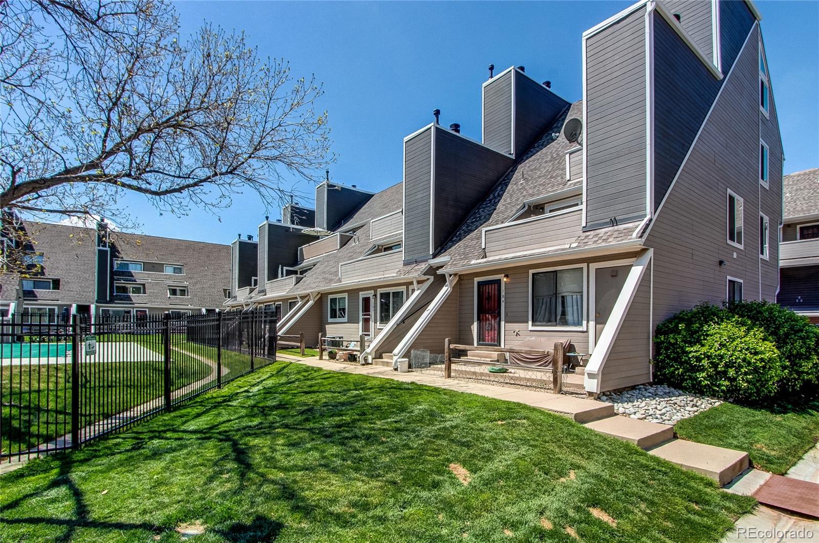 5250 S Huron Way Unit: 10-207