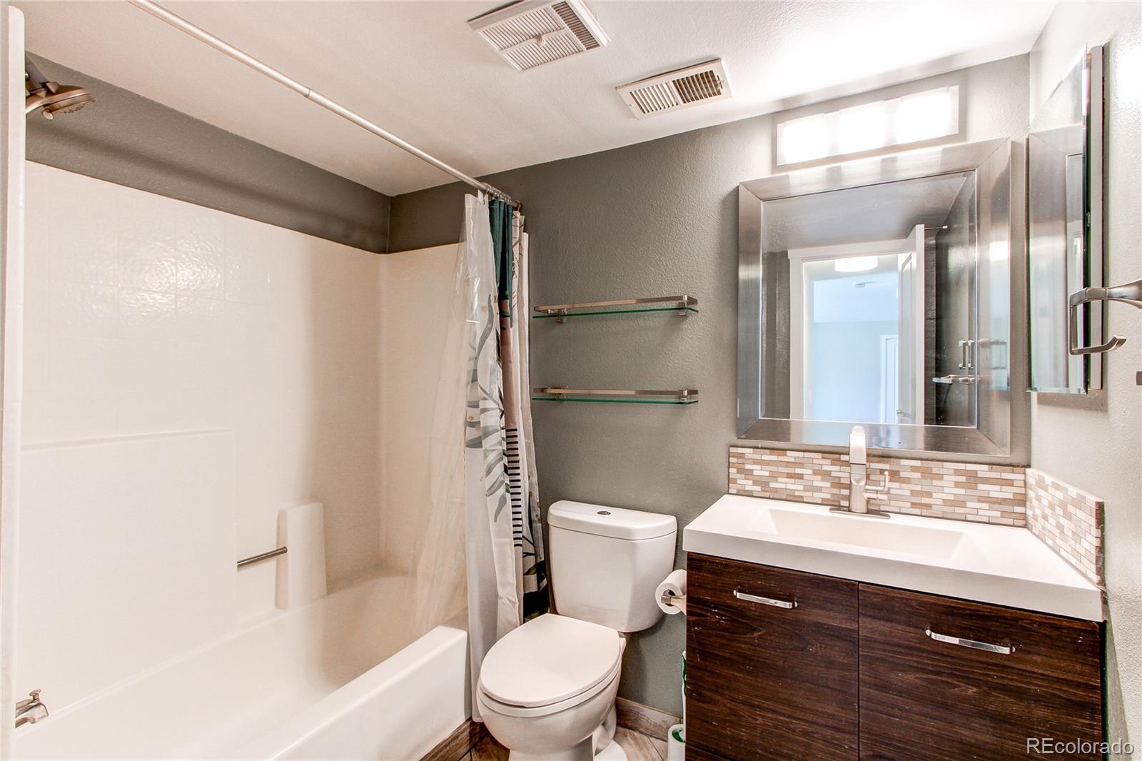 5250 S Huron Way Unit: 10-207