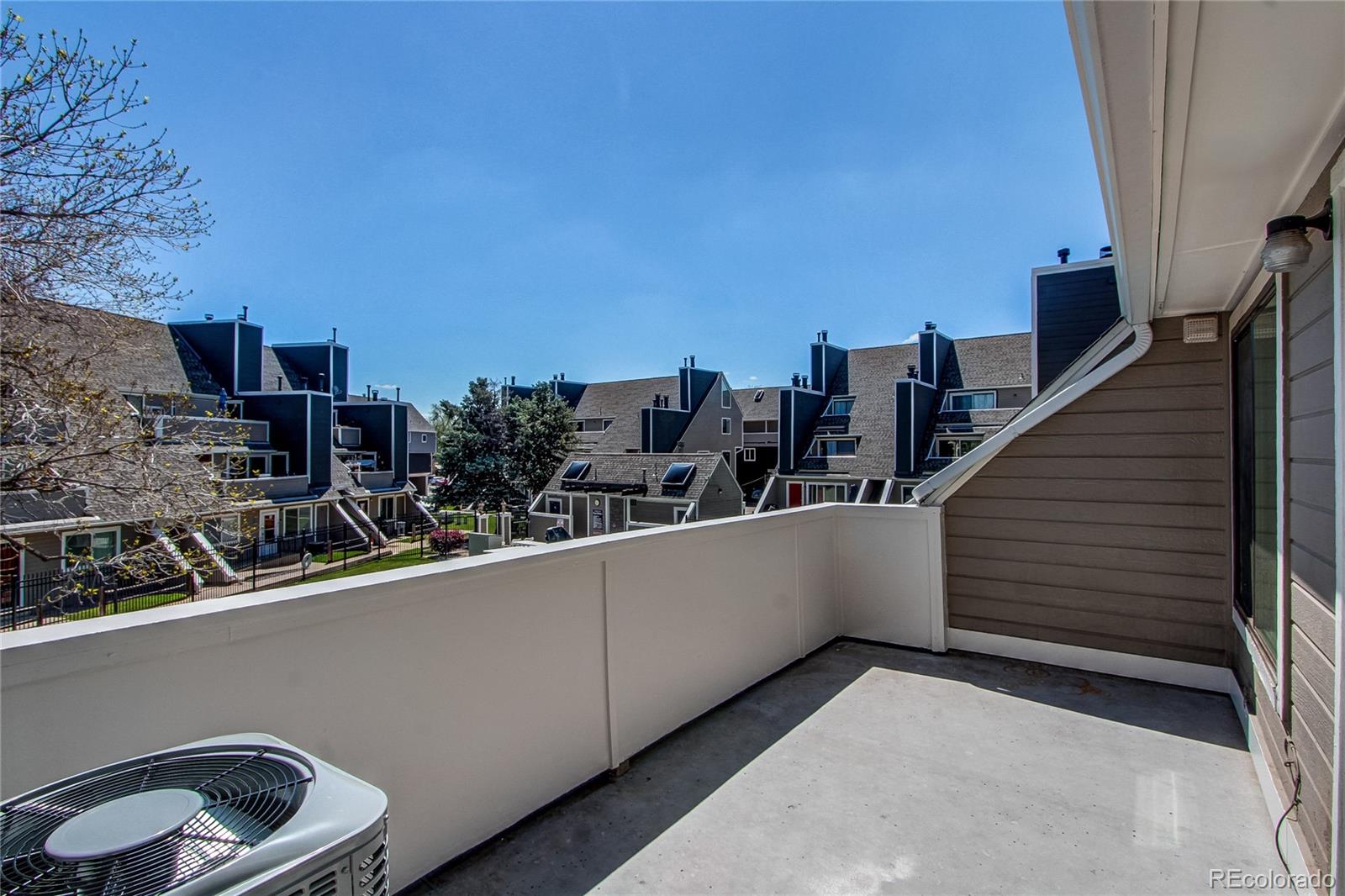 5250 S Huron Way Unit: 10-207