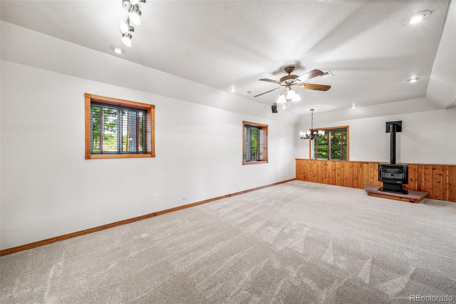 7596 Rollins Drive
