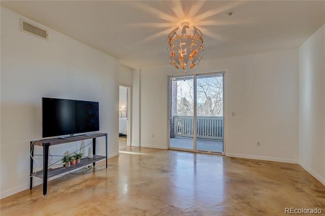 1661 W Canal Circle Unit: 312