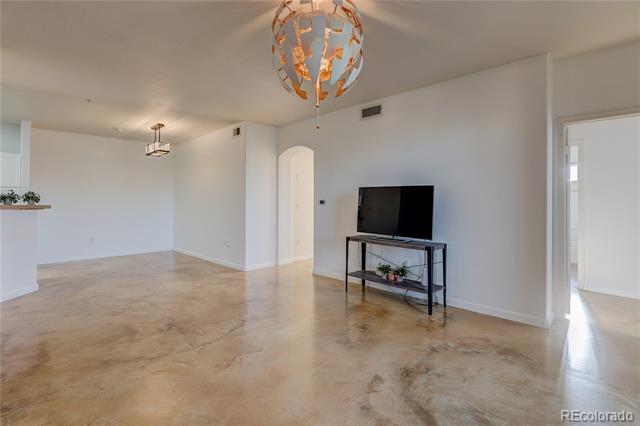 1661 W Canal Circle Unit: 312