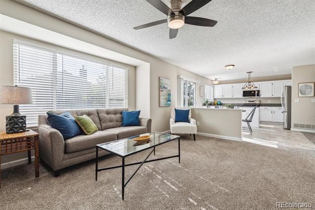 6284 Laguna Circle