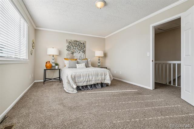 6284 Laguna Circle