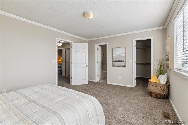 6284 Laguna Circle