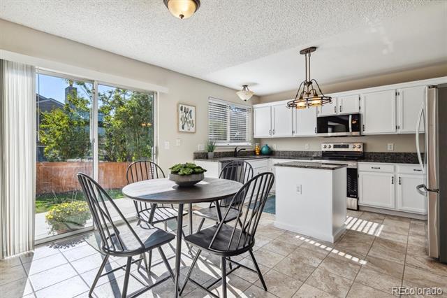 6284 Laguna Circle