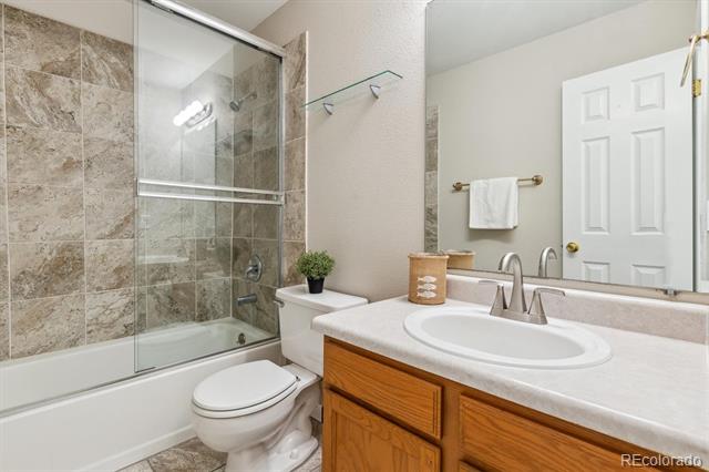 6284 Laguna Circle