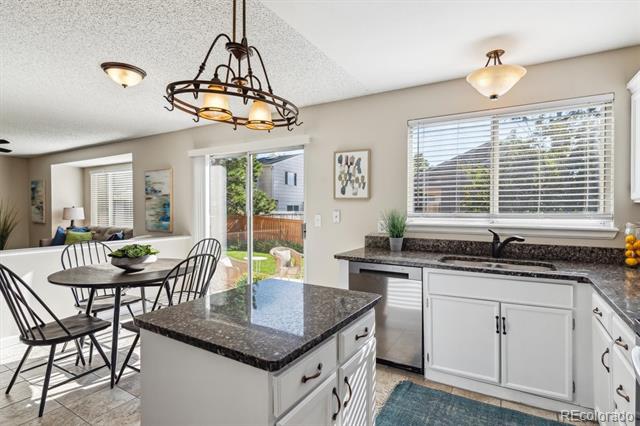 6284 Laguna Circle