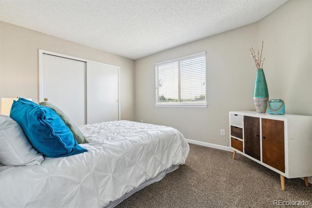 6284 Laguna Circle