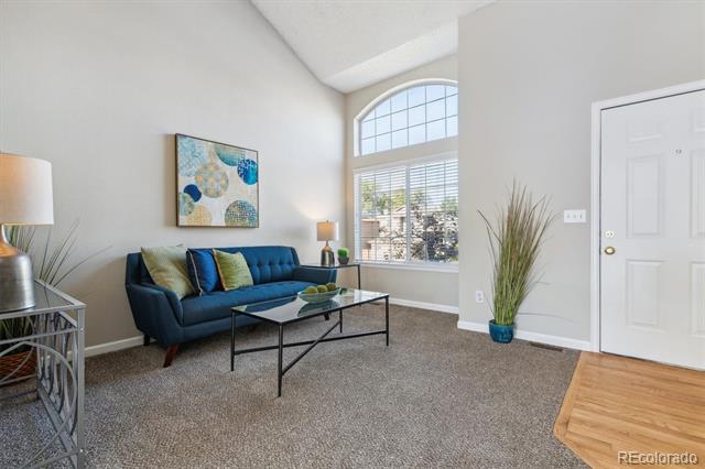 6284 Laguna Circle