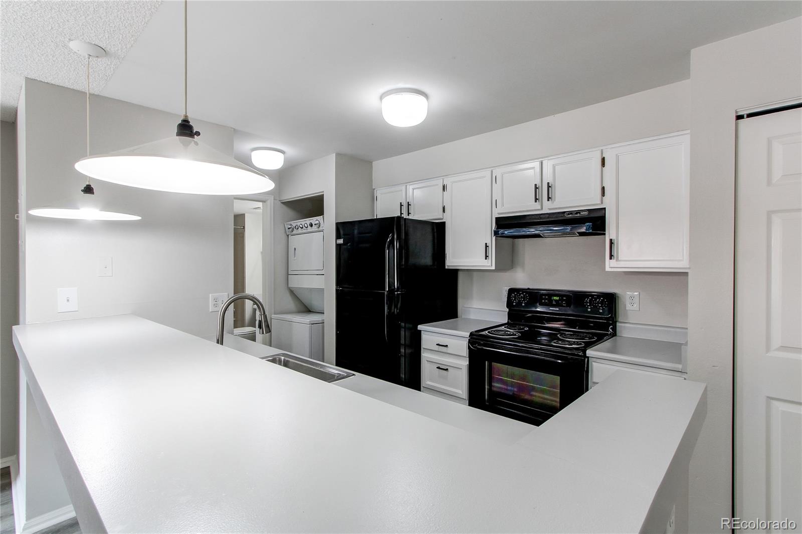 4899 S Dudley Street Unit: 15B