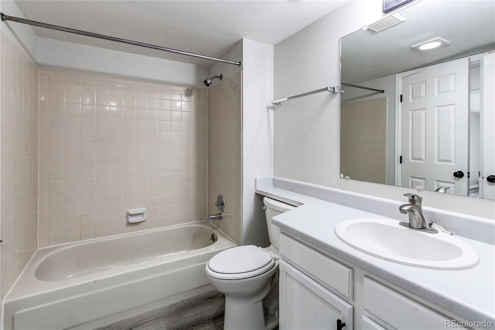 4899 S Dudley Street Unit: 15B