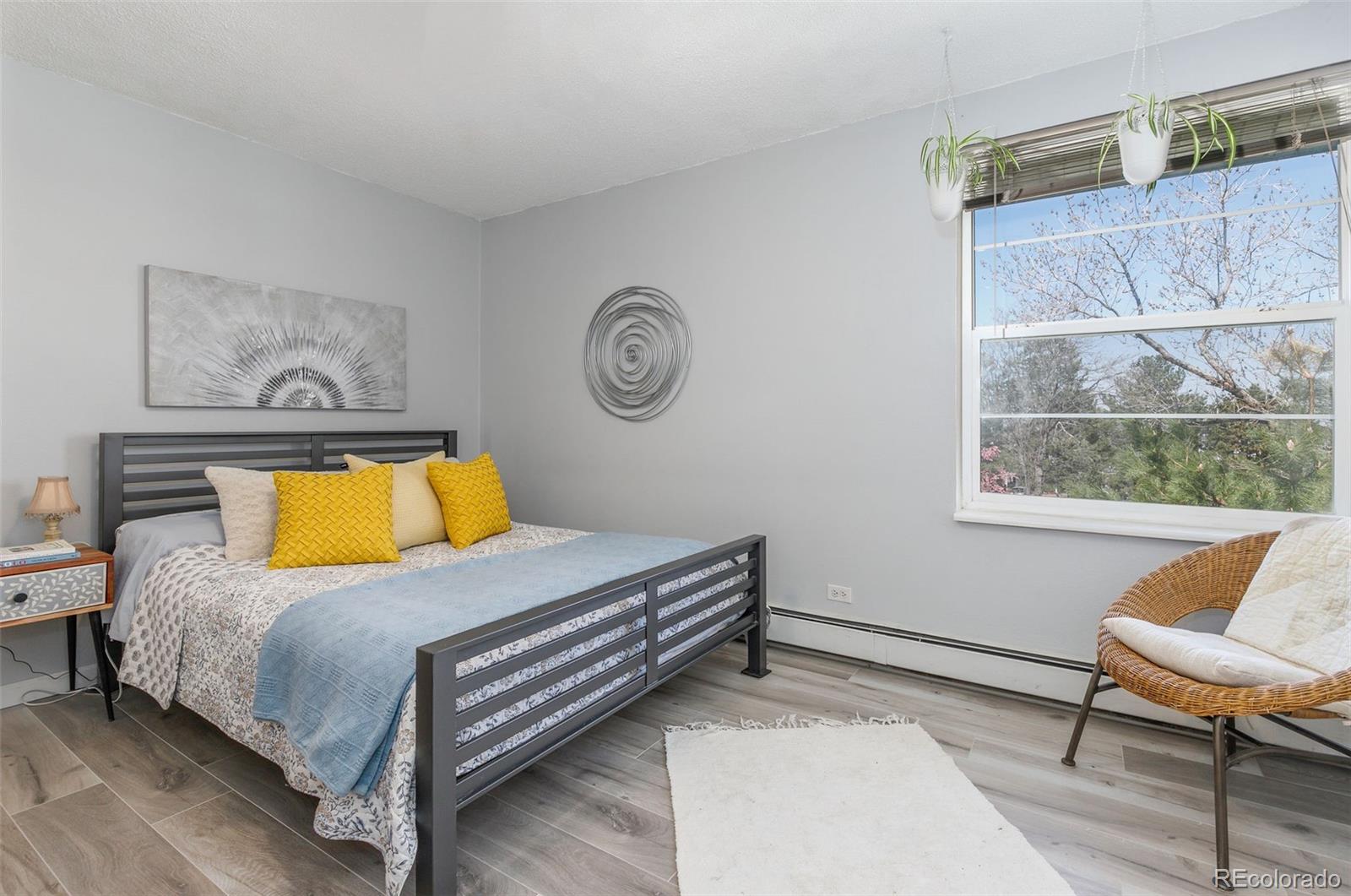 2160 S Vaughn Way Unit: 303C