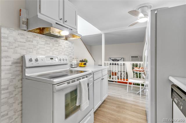 1315 Estes Street Unit: 13C